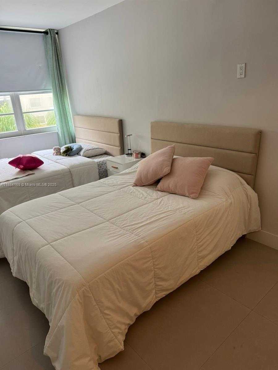 Small Image of 100 LINCOLN RD #426, Miami Beach Number 9
