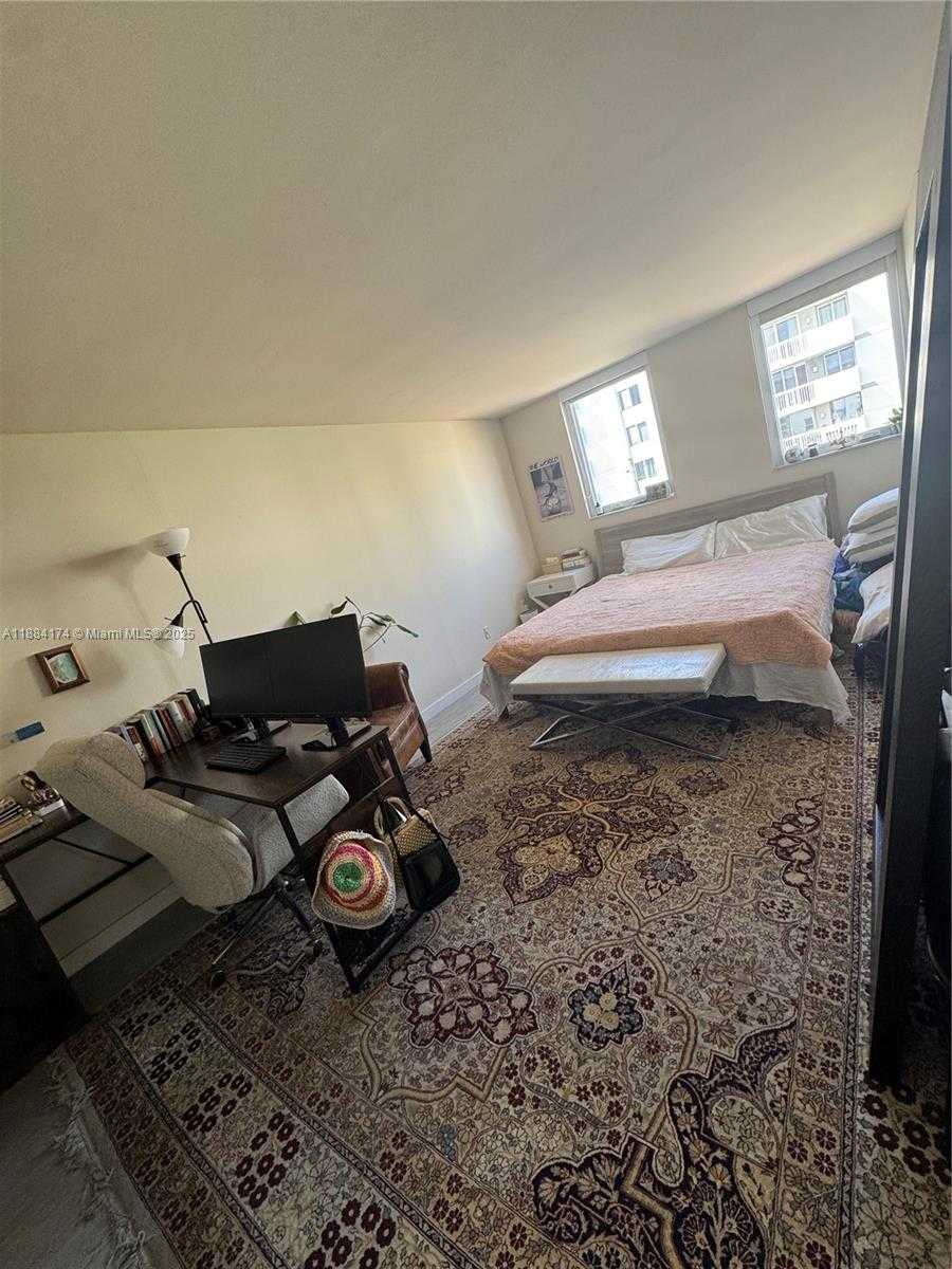 Small Image of 1665 BAY RD #421, Miami Beach Number 8