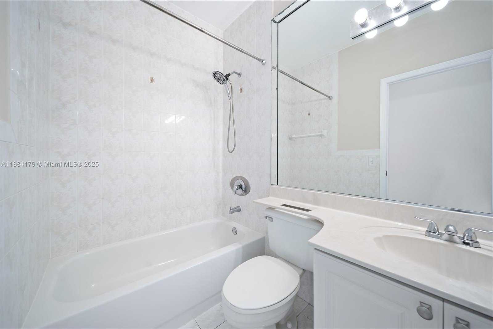 Small Image of 14105 SOUTH WEST 168TH LN, Miami Number 9