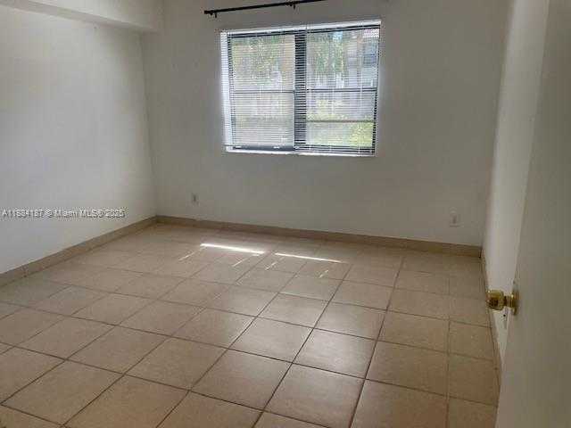 Small Image of 560 S PARK RD #16-7, Hollywood Number 13