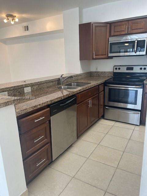 Small Image of 560 S PARK RD #16-7, Hollywood Number 3