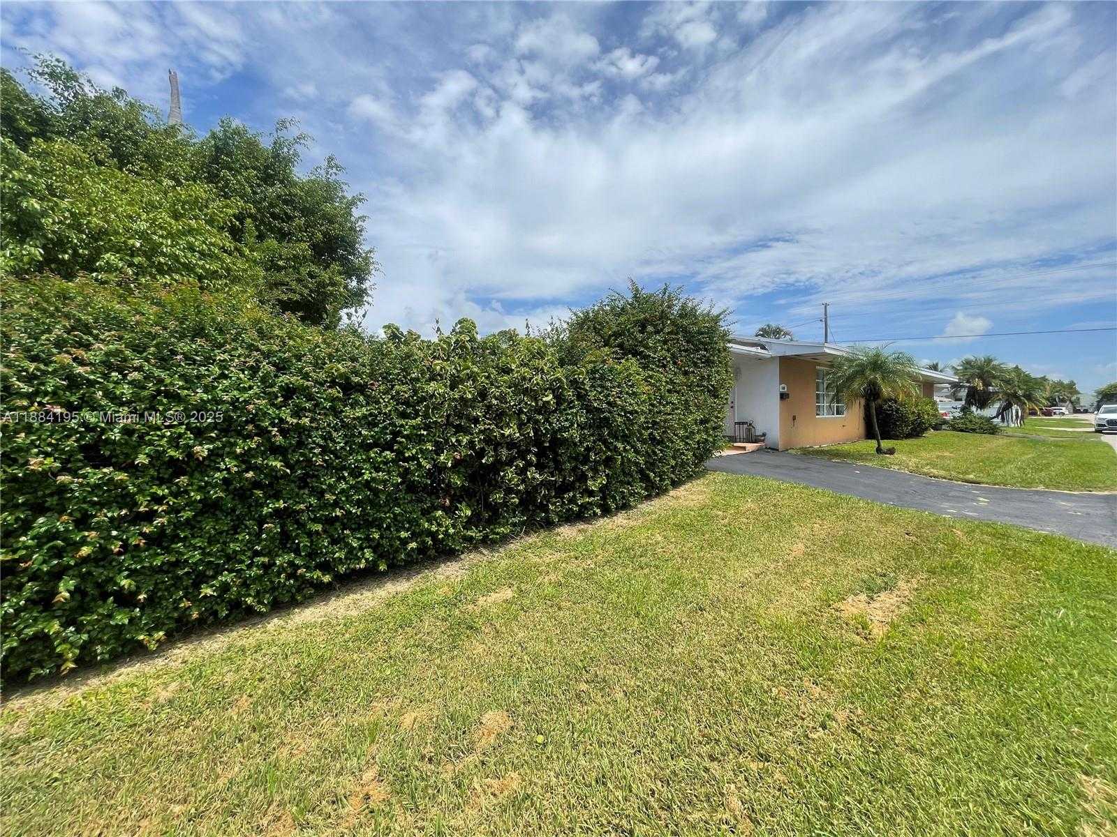 Small Image of 1400 NORTH 16TH AVE #1400, Hollywood Number 3
