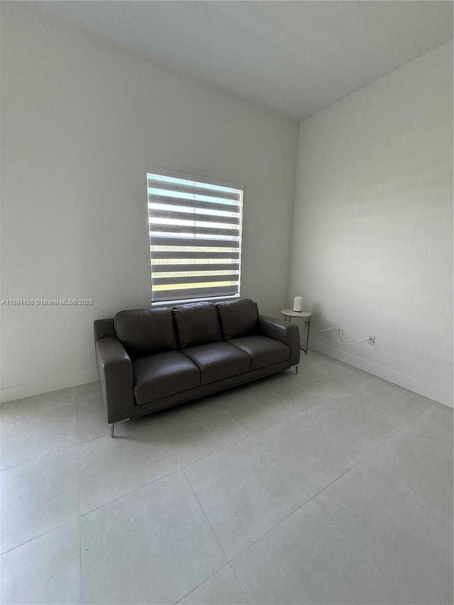 Small Image of 32208 SOUTH WEST 194TH CT, Homestead Number 10
