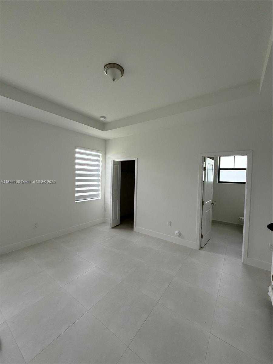 Small Image of 32208 SOUTH WEST 194TH CT, Homestead Number 12