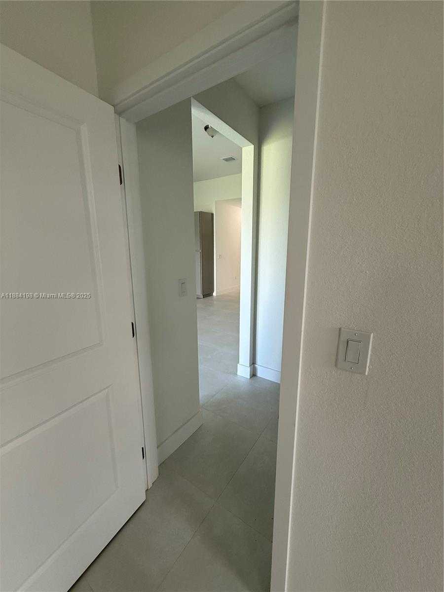 Small Image of 32208 SOUTH WEST 194TH CT, Homestead Number 19