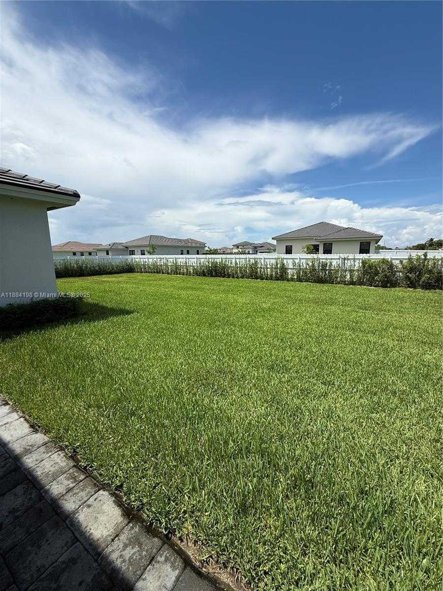 Small Image of 32208 SOUTH WEST 194TH CT, Homestead Number 28