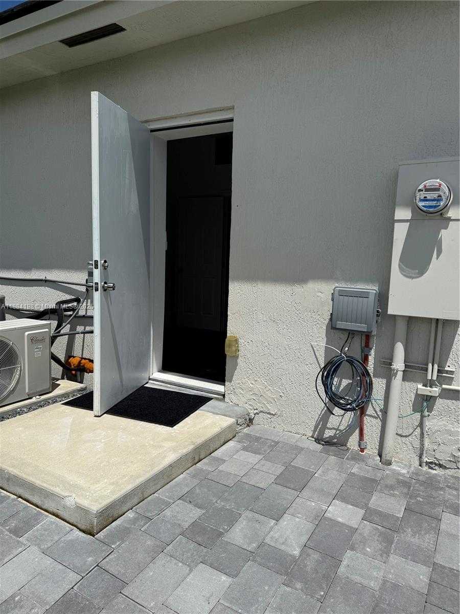 Small Image of 32208 SOUTH WEST 194TH CT, Homestead Number 32