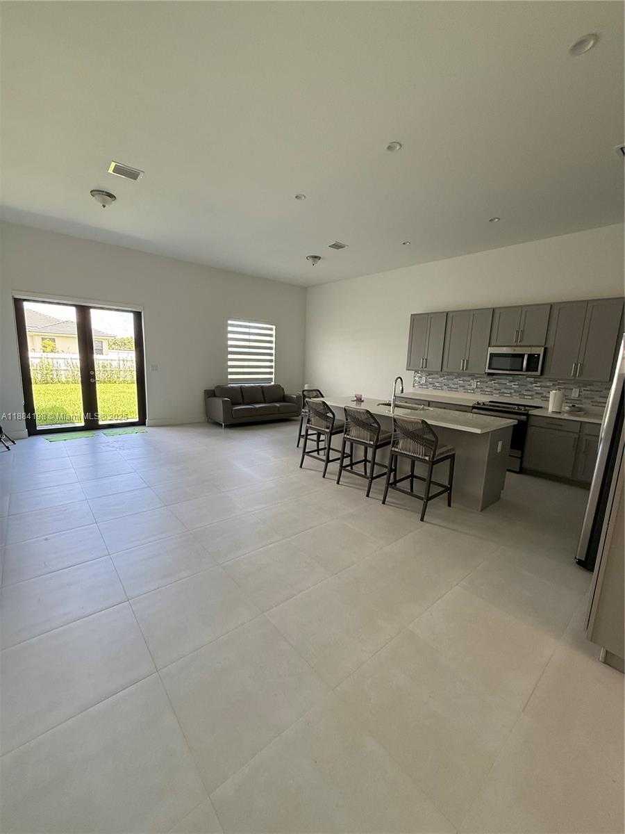 Small Image of 32208 SOUTH WEST 194TH CT, Homestead Number 5