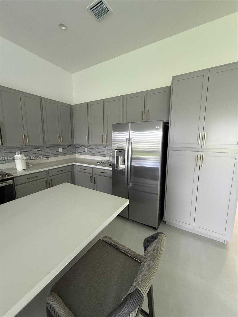 Small Image of 32208 SOUTH WEST 194TH CT, Homestead Number 6