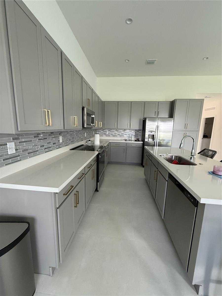 Small Image of 32208 SOUTH WEST 194TH CT, Homestead Number 7