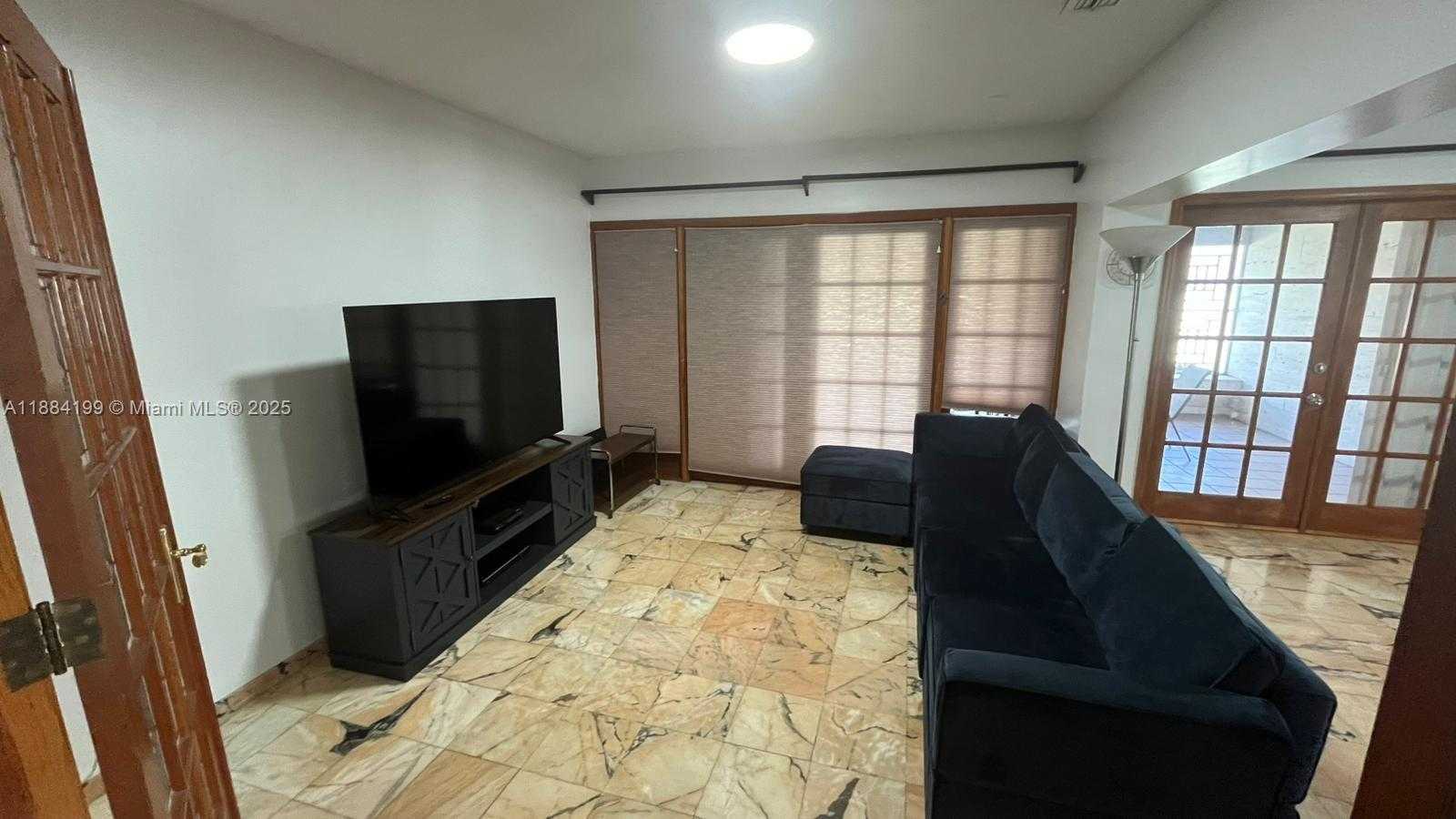 Small Image of 1435 SOUTH WEST 119TH CT, Miami Number 10
