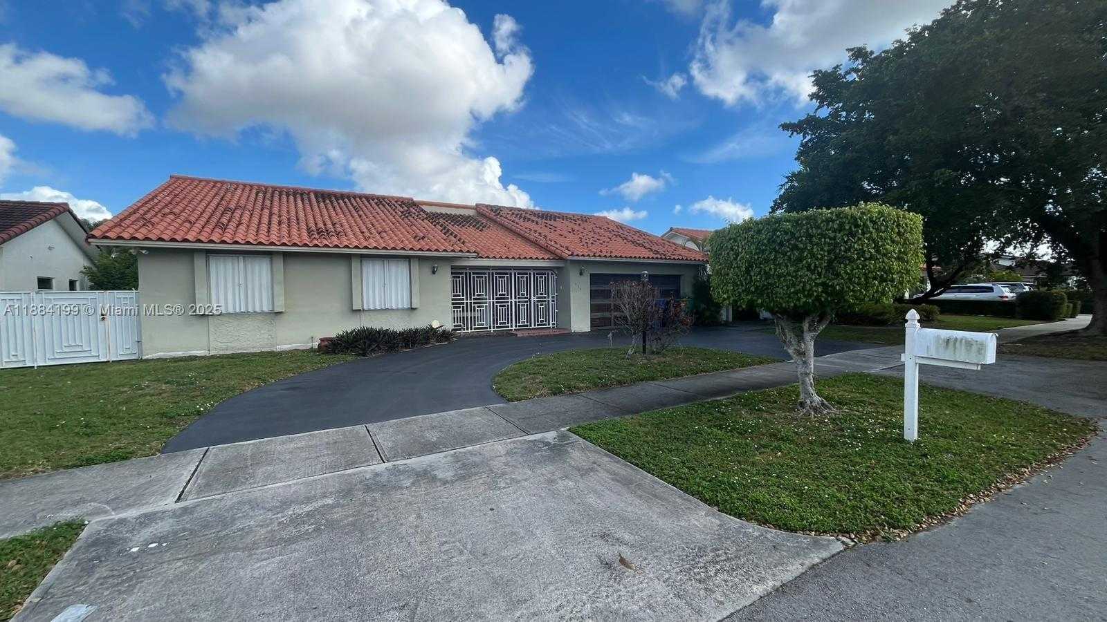Small Image of 1435 SOUTH WEST 119TH CT, Miami Number 12