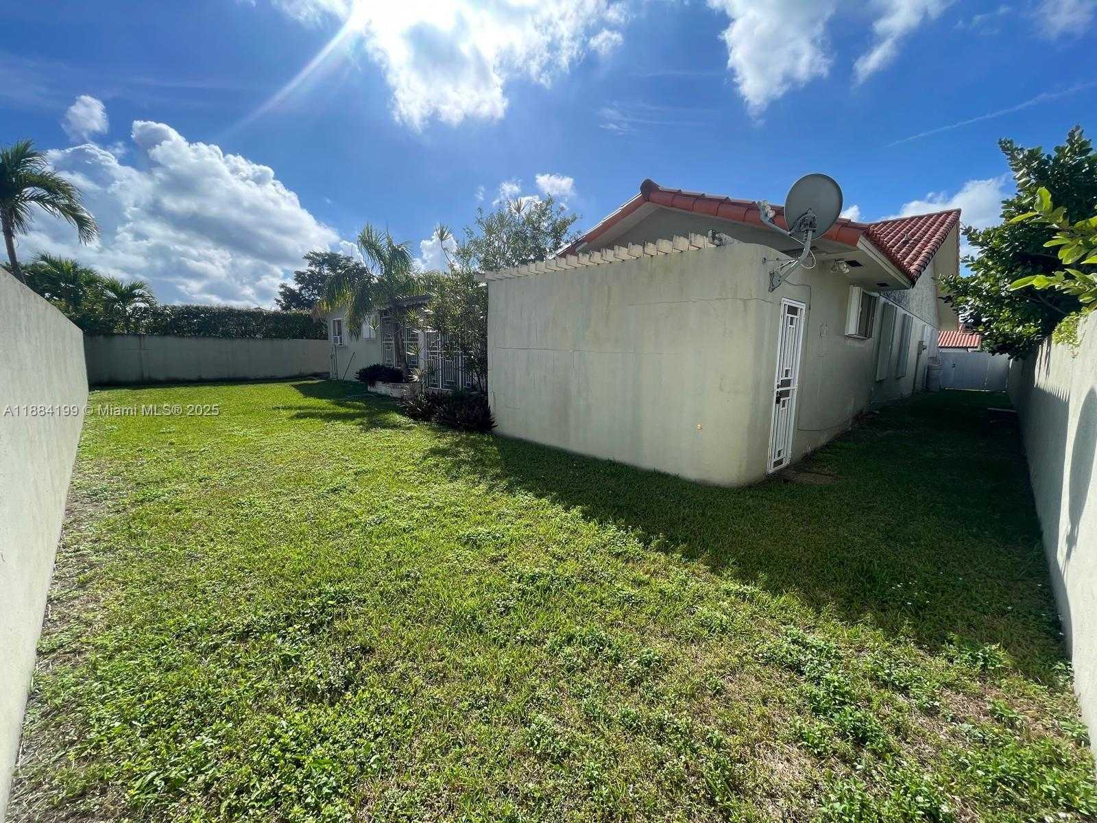 Small Image of 1435 SOUTH WEST 119TH CT, Miami Number 24