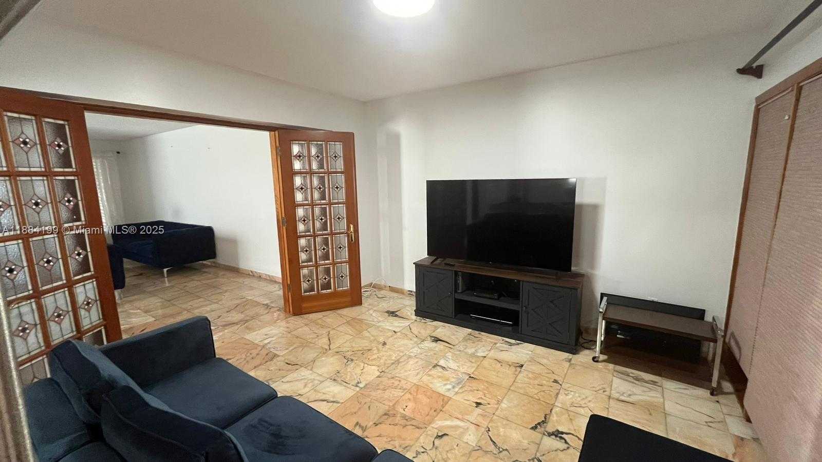 Small Image of 1435 SOUTH WEST 119TH CT, Miami Number 6