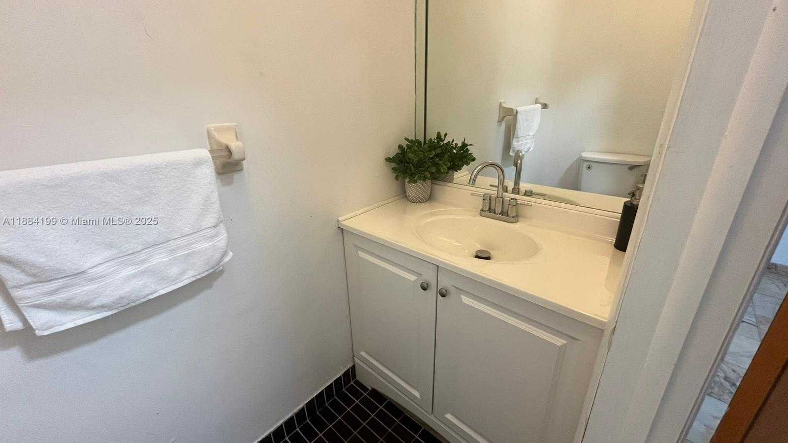 Small Image of 1435 SOUTH WEST 119TH CT, Miami Number 7