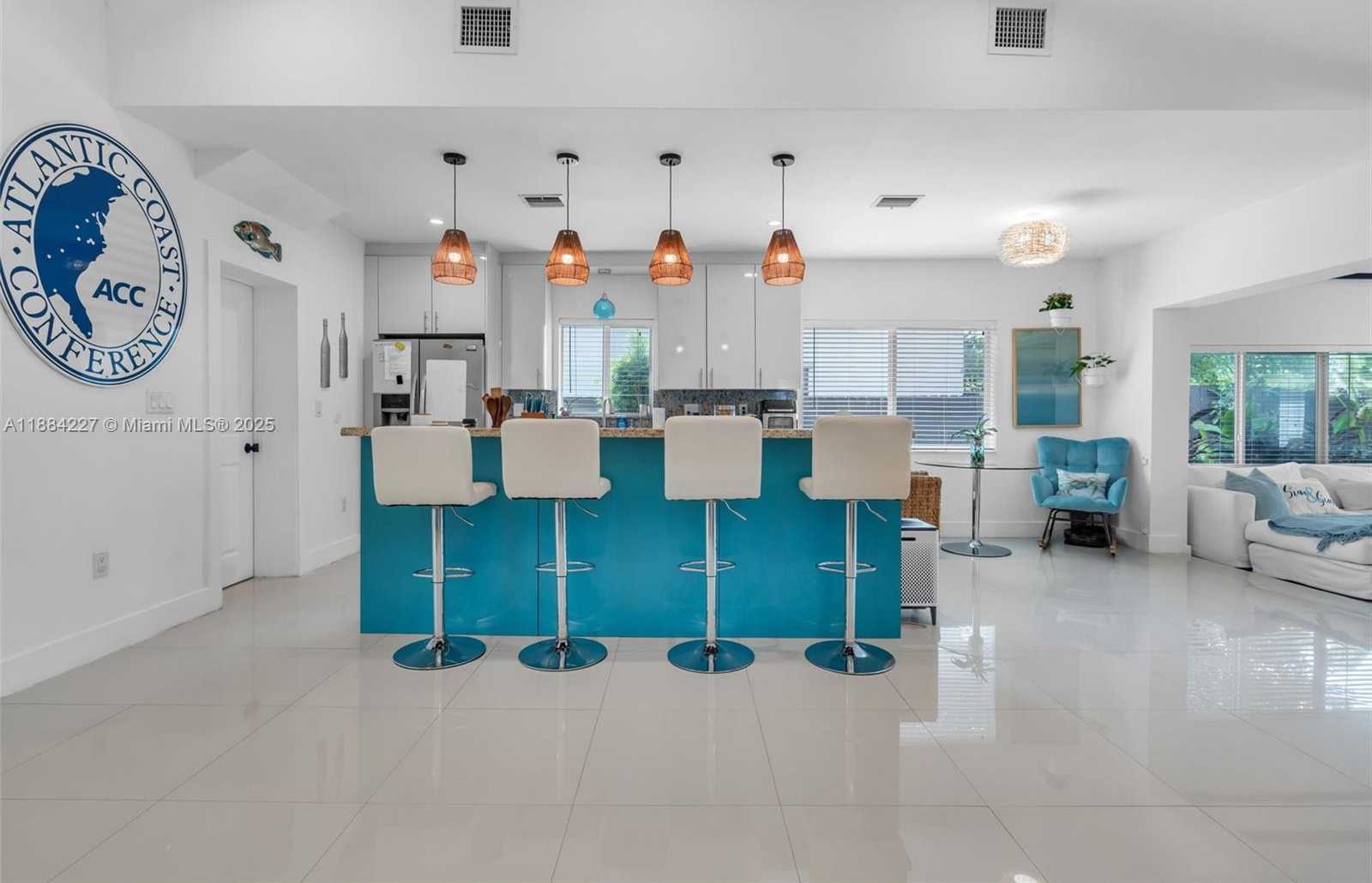 Small Image of 1571 NORMANDY DR, Miami Beach Number 11