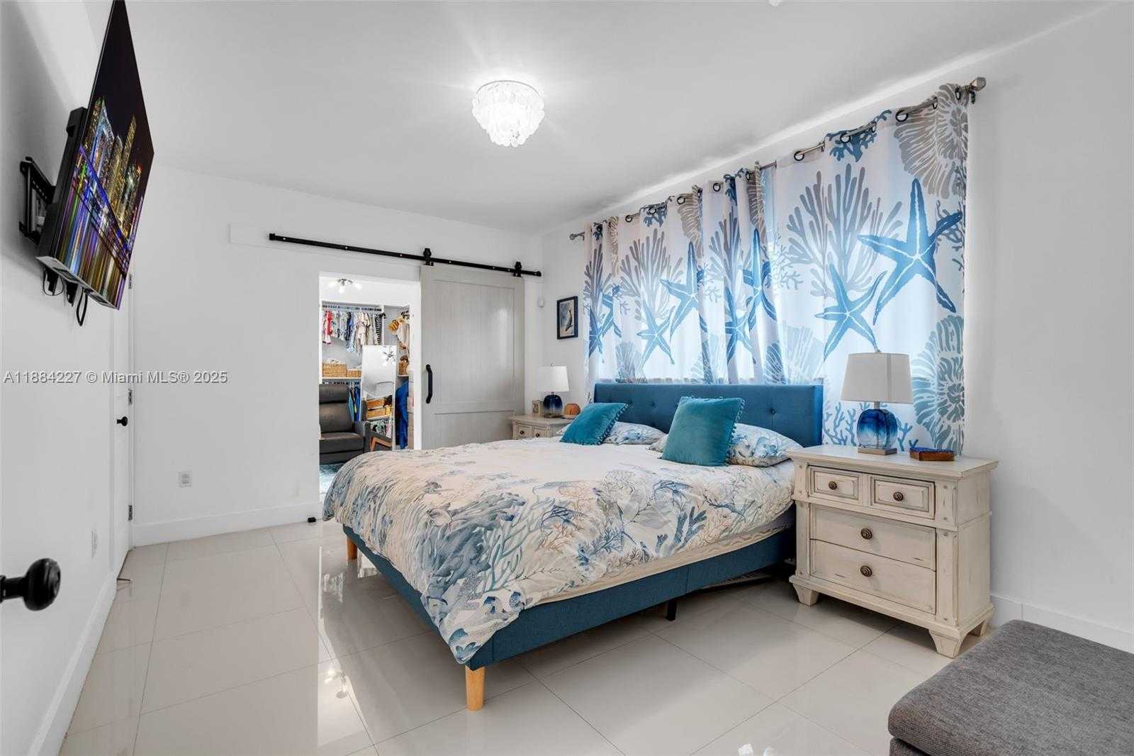 Small Image of 1571 NORMANDY DR, Miami Beach Number 18