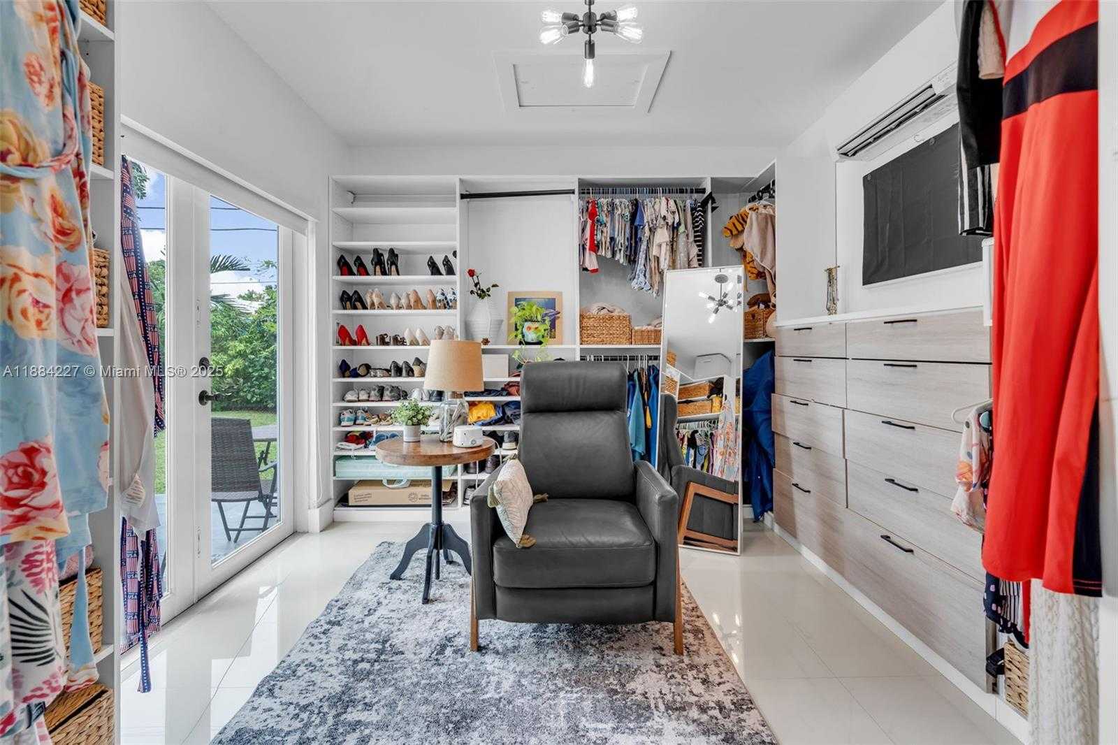 Small Image of 1571 NORMANDY DR, Miami Beach Number 21