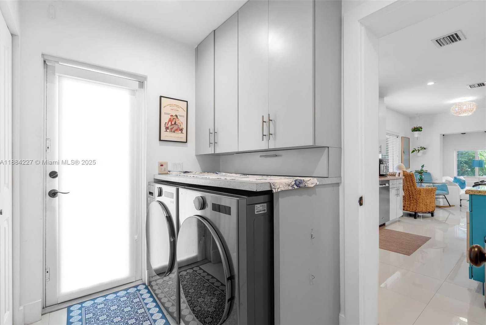 Small Image of 1571 NORMANDY DR, Miami Beach Number 25