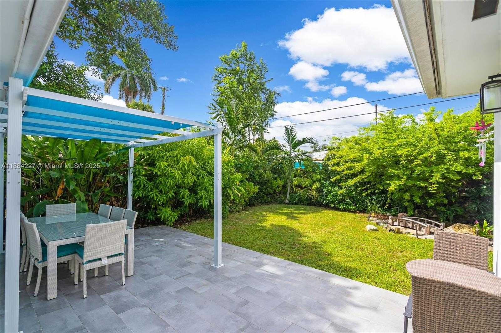 Small Image of 1571 NORMANDY DR, Miami Beach Number 30