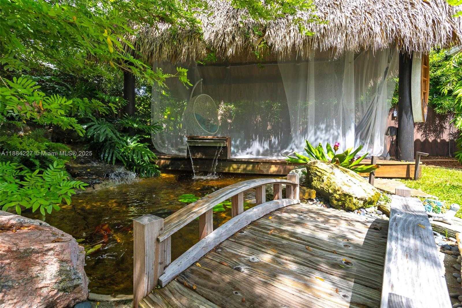 Small Image of 1571 NORMANDY DR, Miami Beach Number 34