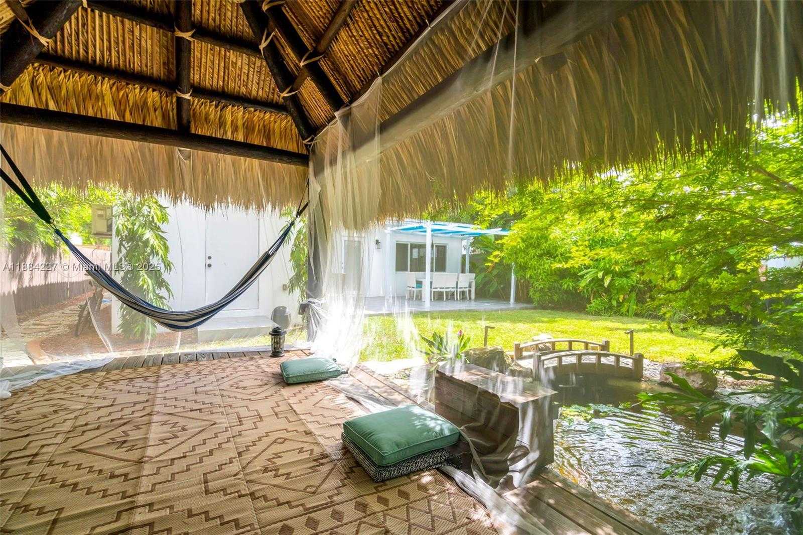Small Image of 1571 NORMANDY DR, Miami Beach Number 37