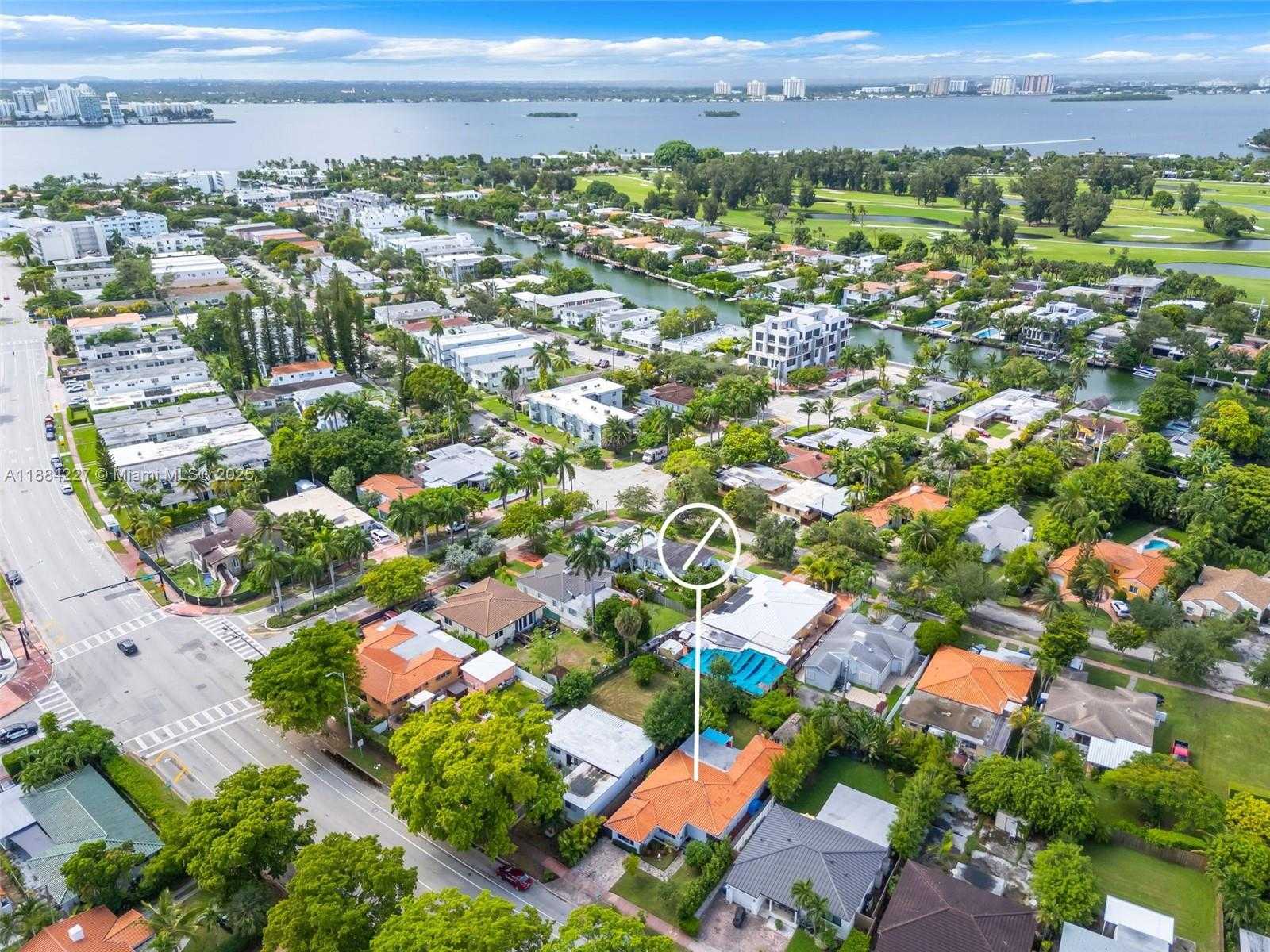 Small Image of 1571 NORMANDY DR, Miami Beach Number 39