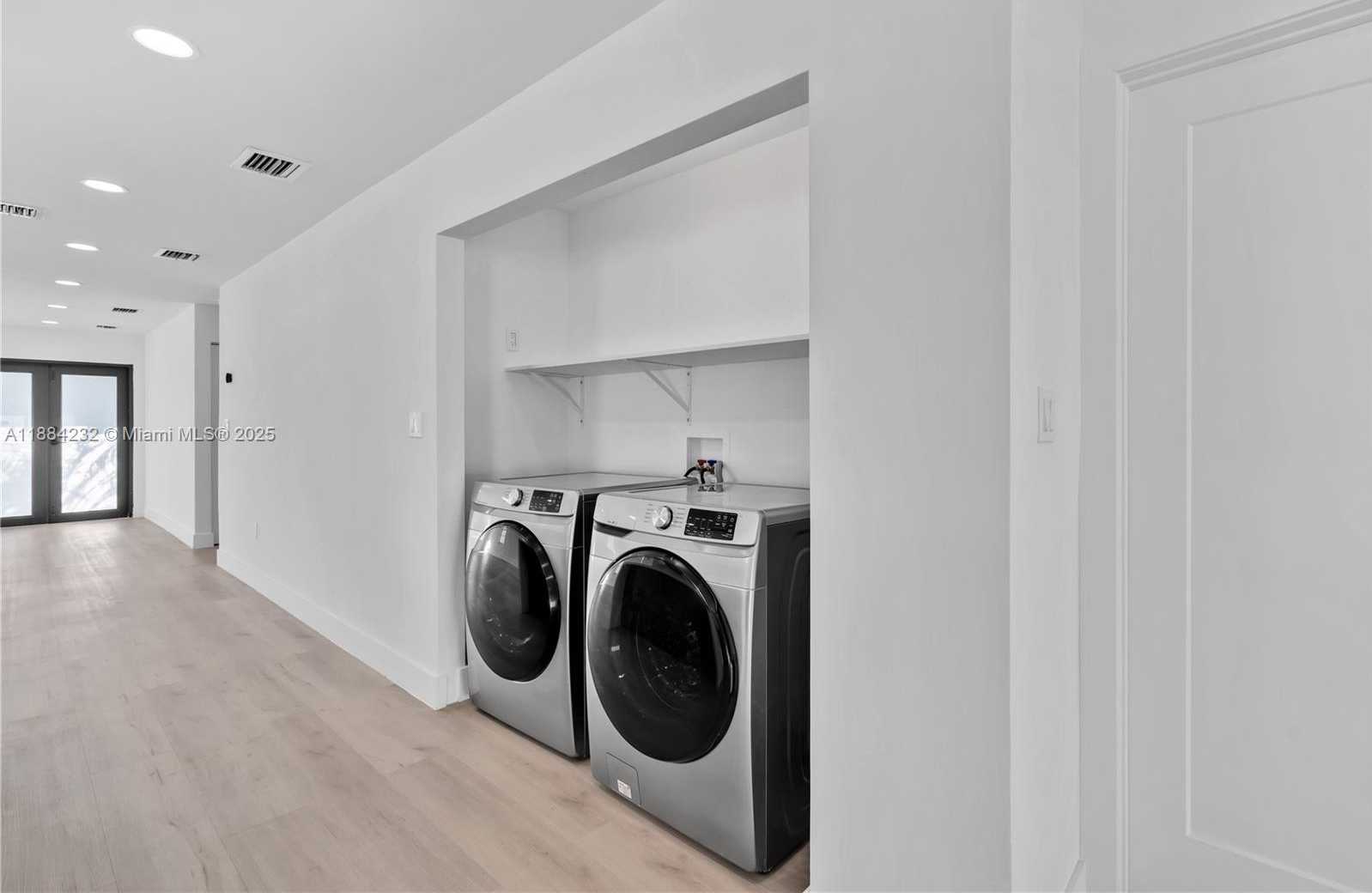 Small Image of 407 NORTH WEST 45TH ST, Miami Number 3