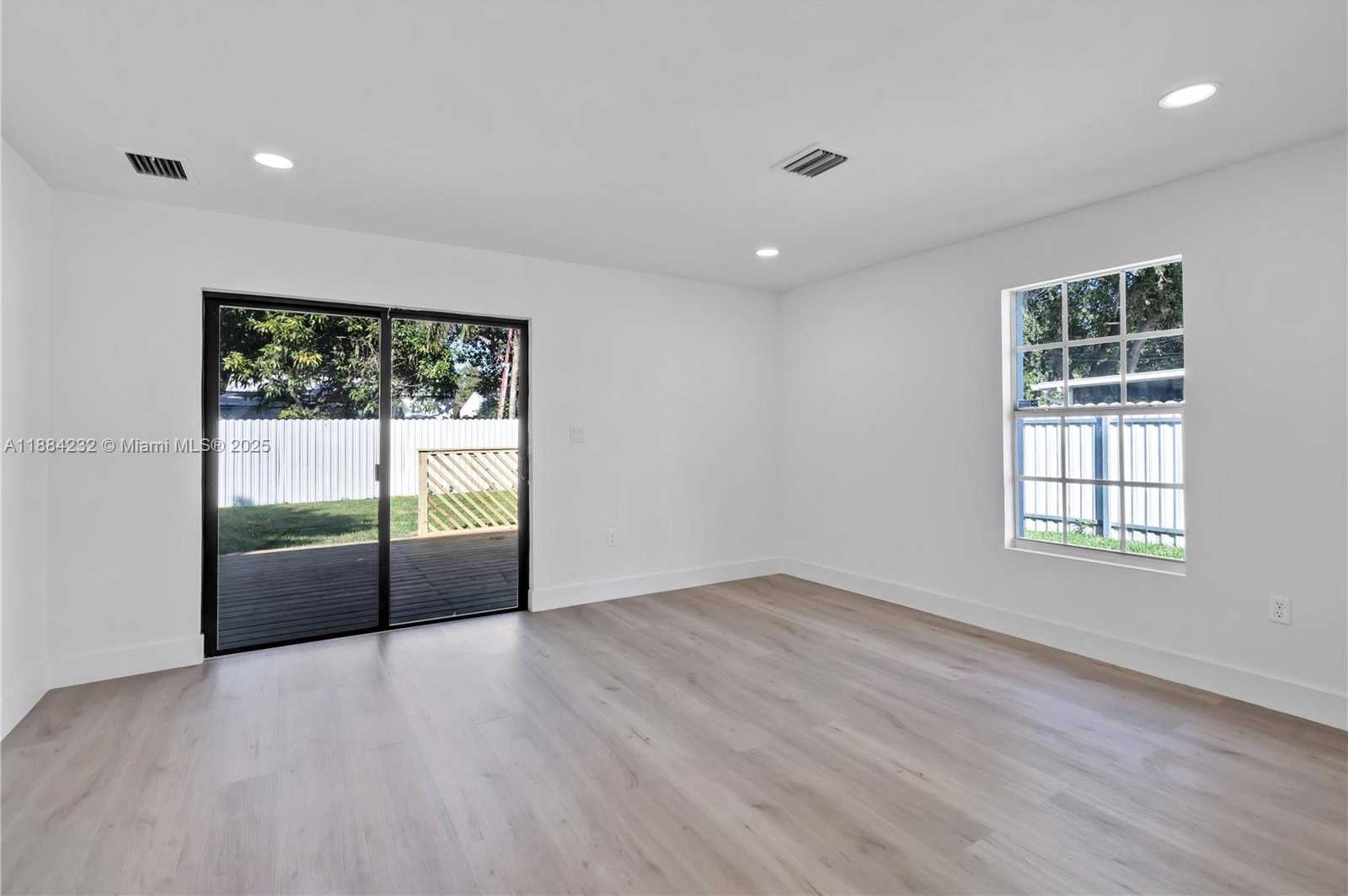 Small Image of 407 NORTH WEST 45TH ST, Miami Number 4