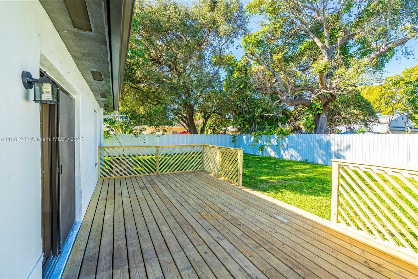 Small Image of 407 NORTH WEST 45TH ST, Miami Number 6