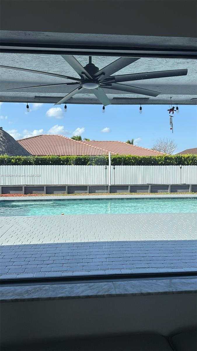 Small Image of 14225 SOUTH WEST 294TH ST, Homestead Number 3