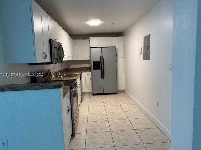 Small Image of 7501 EAST TREASURE DR #6R, North Bay Village Number 3
