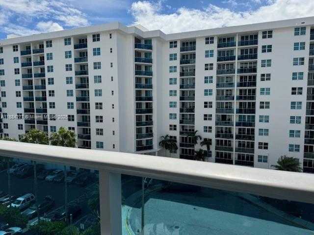 Small Image of 7501 EAST TREASURE DR #6R, North Bay Village Number 7