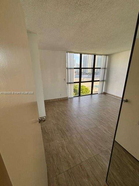 Small Image of 16919 NORTH BAY RD #1010, Sunny Isles Beach Number 38