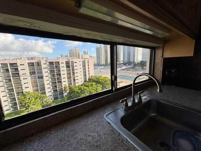 Small Image of 16919 NORTH BAY RD #1010, Sunny Isles Beach Number 42