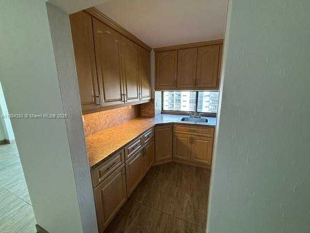 Small Image of 16919 NORTH BAY RD #1010, Sunny Isles Beach Number 46