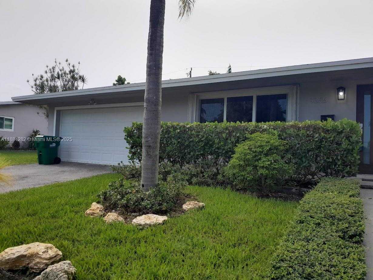 Small Image of 9355 SOUTH WEST 181ST ST, Palmetto Bay Number 2