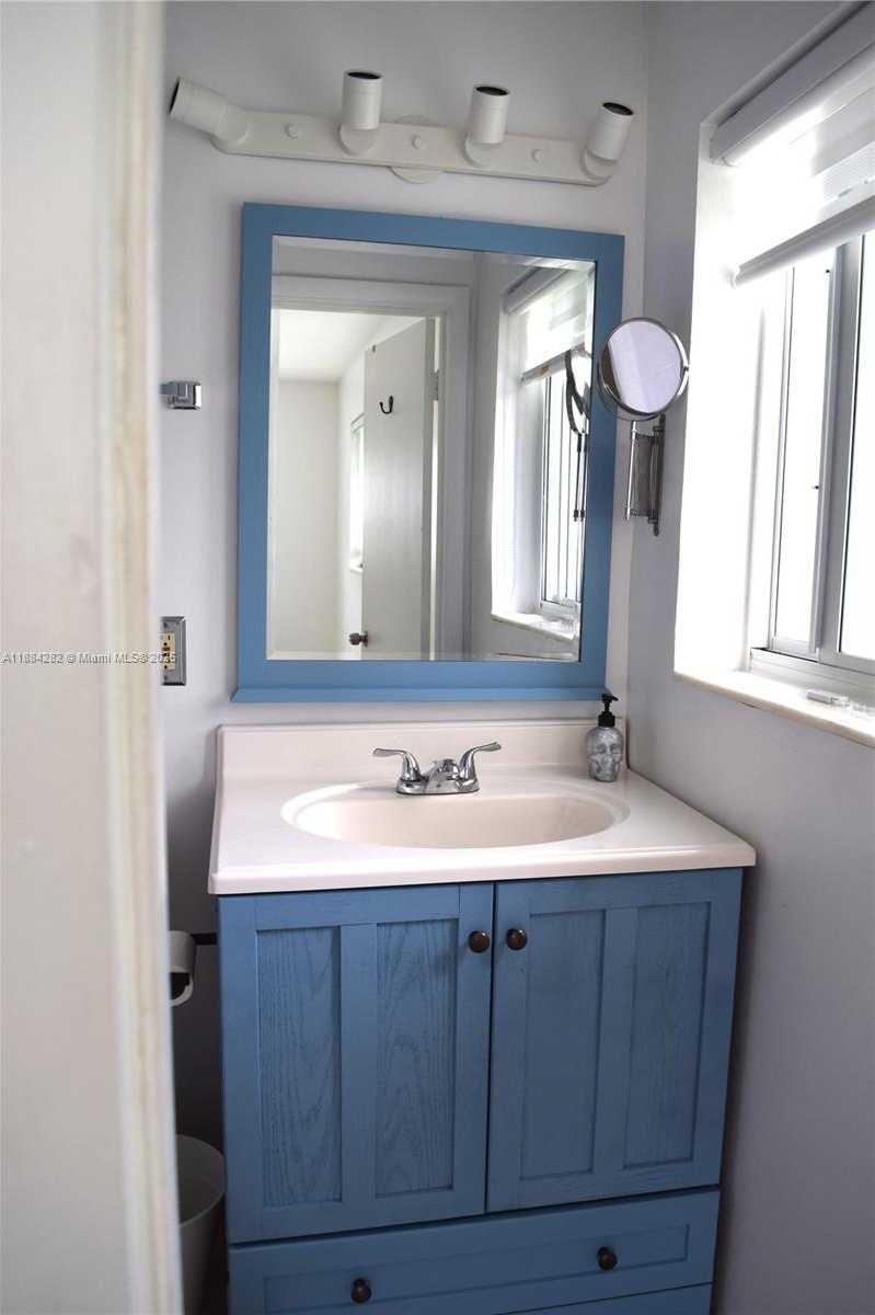 Small Image of 9355 SOUTH WEST 181ST ST, Palmetto Bay Number 27