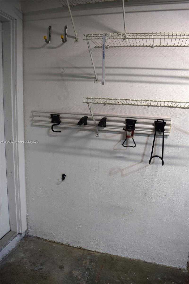 Small Image of 9355 SOUTH WEST 181ST ST, Palmetto Bay Number 29