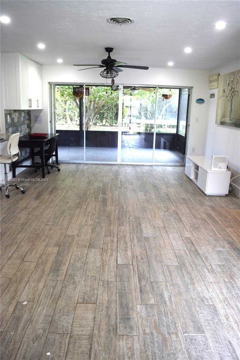 Small Image of 9355 SOUTH WEST 181ST ST, Palmetto Bay Number 36