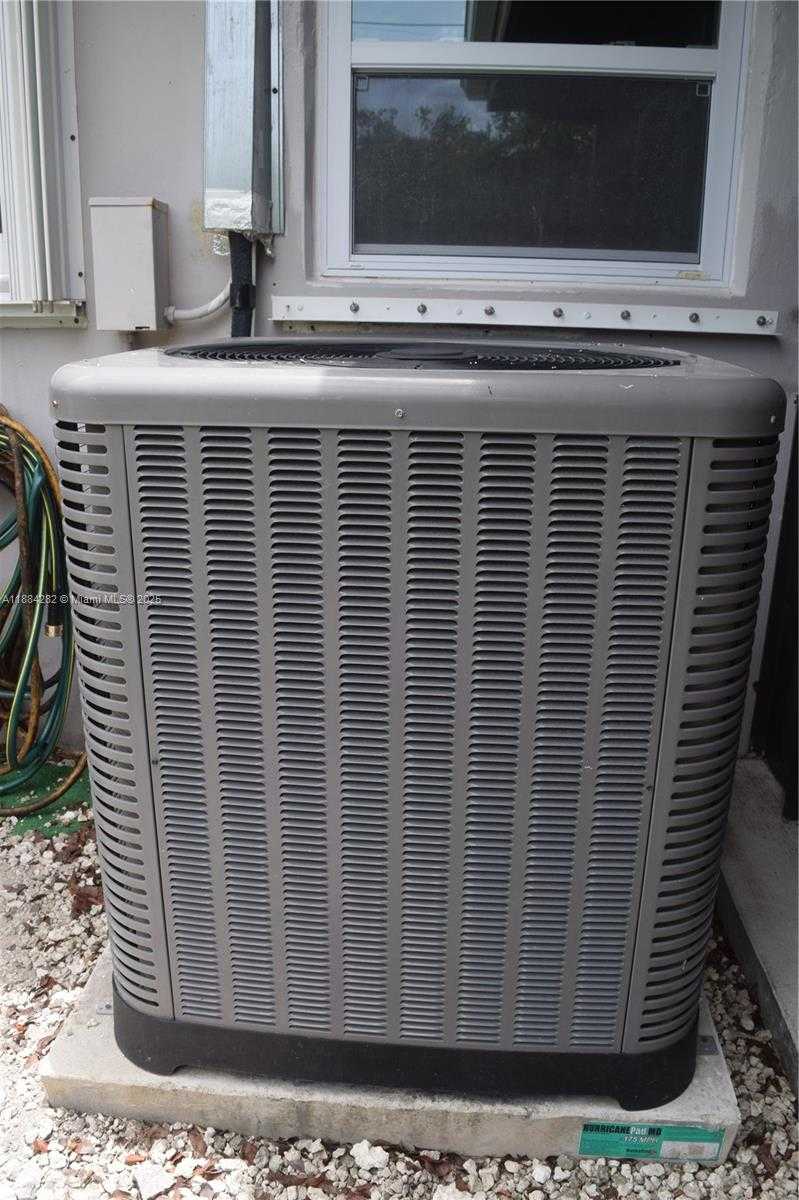 Small Image of 9355 SOUTH WEST 181ST ST, Palmetto Bay Number 4