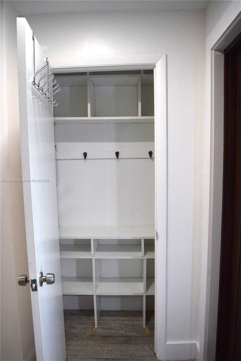 Small Image of 9355 SOUTH WEST 181ST ST, Palmetto Bay Number 40