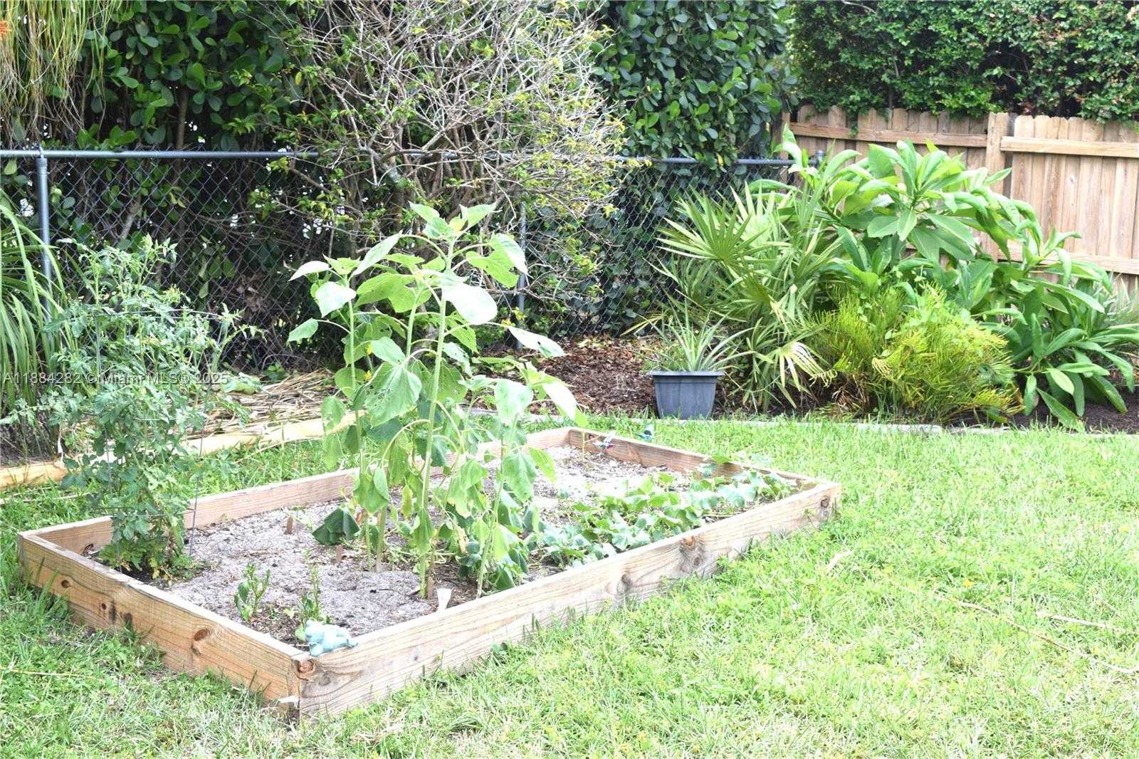 Small Image of 9355 SOUTH WEST 181ST ST, Palmetto Bay Number 45
