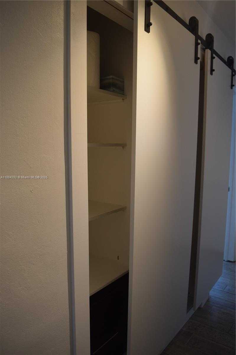 Small Image of 9355 SOUTH WEST 181ST ST, Palmetto Bay Number 49