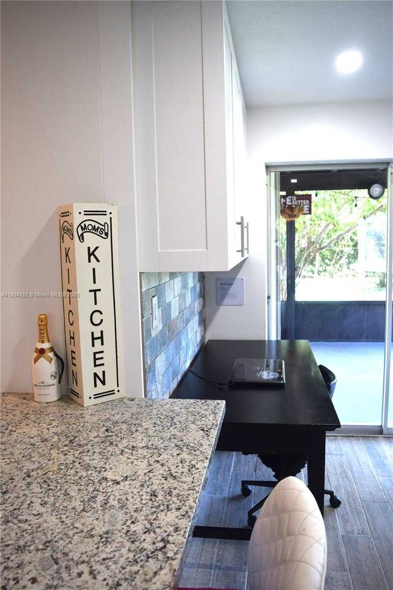 Small Image of 9355 SOUTH WEST 181ST ST, Palmetto Bay Number 51