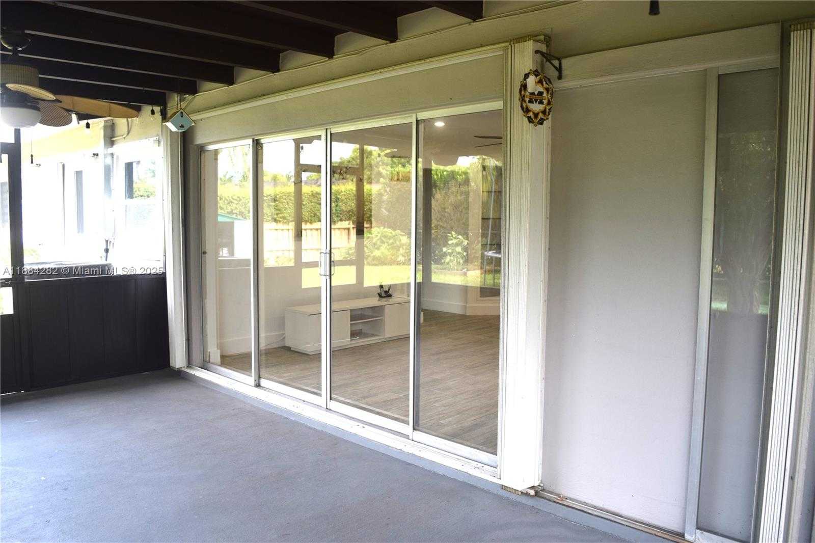 Small Image of 9355 SOUTH WEST 181ST ST, Palmetto Bay Number 7