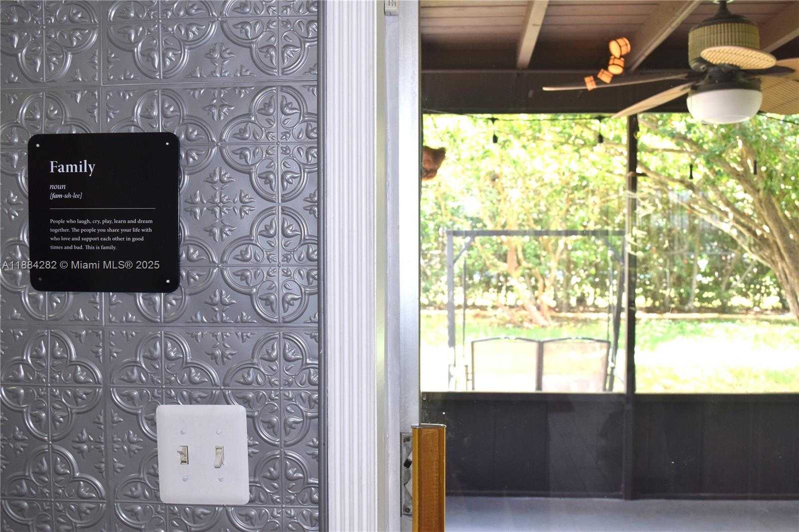 Small Image of 9355 SOUTH WEST 181ST ST, Palmetto Bay Number 73