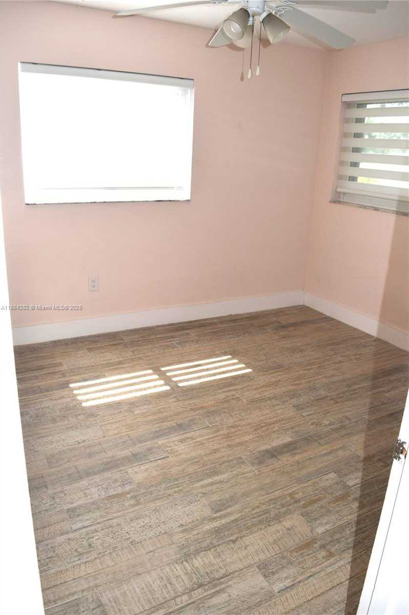 Small Image of 9355 SOUTH WEST 181ST ST, Palmetto Bay Number 88