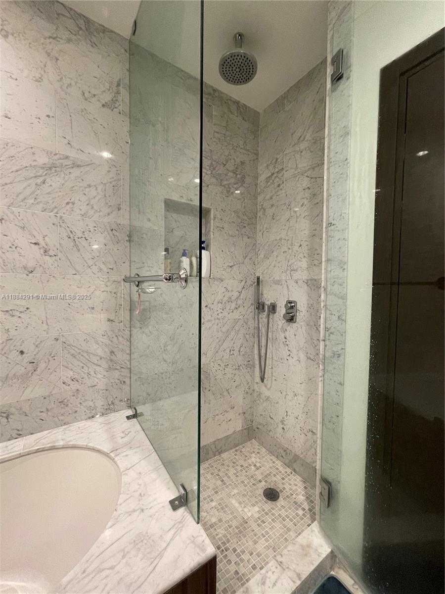 Small Image of 1000 BRICKELL PLZ #1811, Miami Number 10