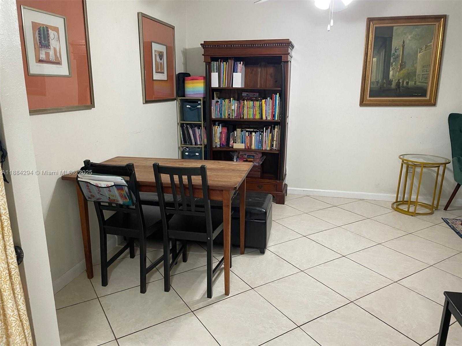 Small Image of 810 FINLEY CT #810, Hollywood Number 5
